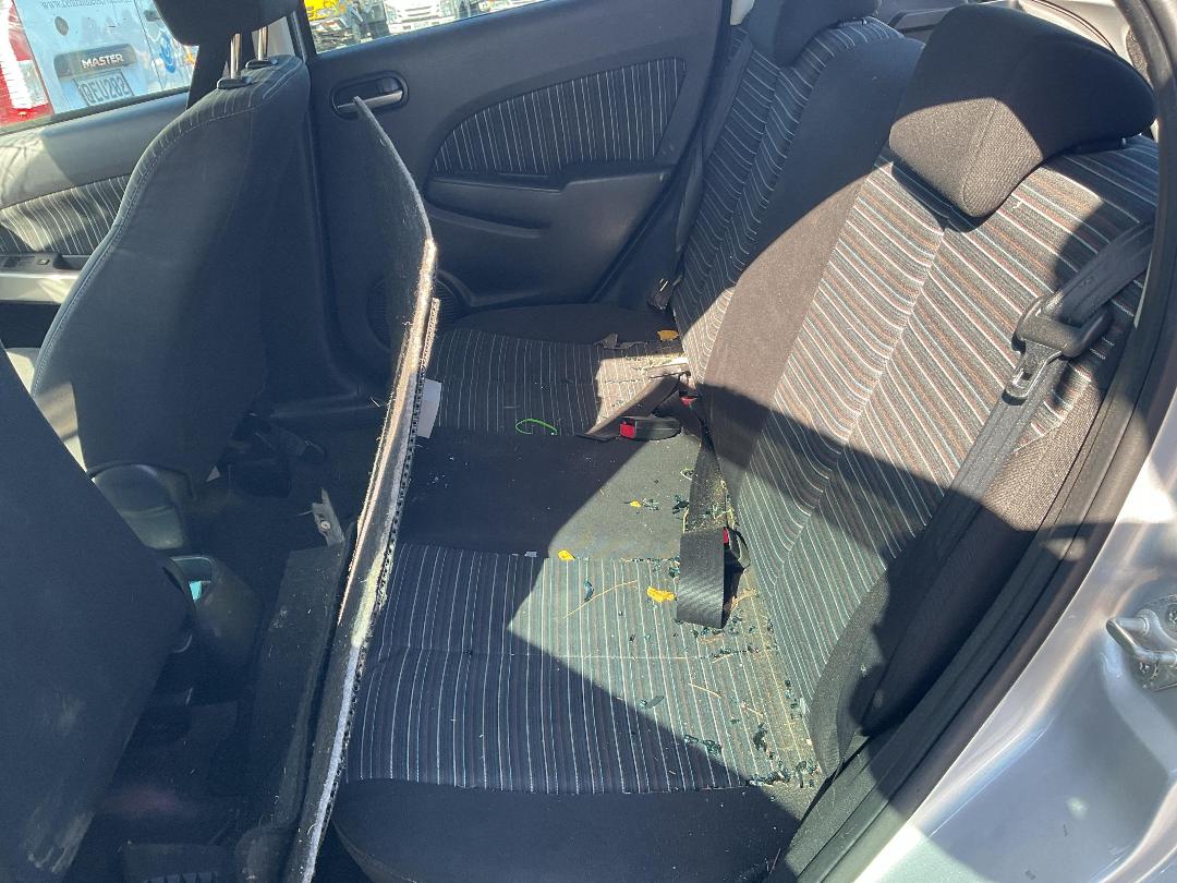 Photo '10' of Mazda Demio Photo '10' of Mazda Demio