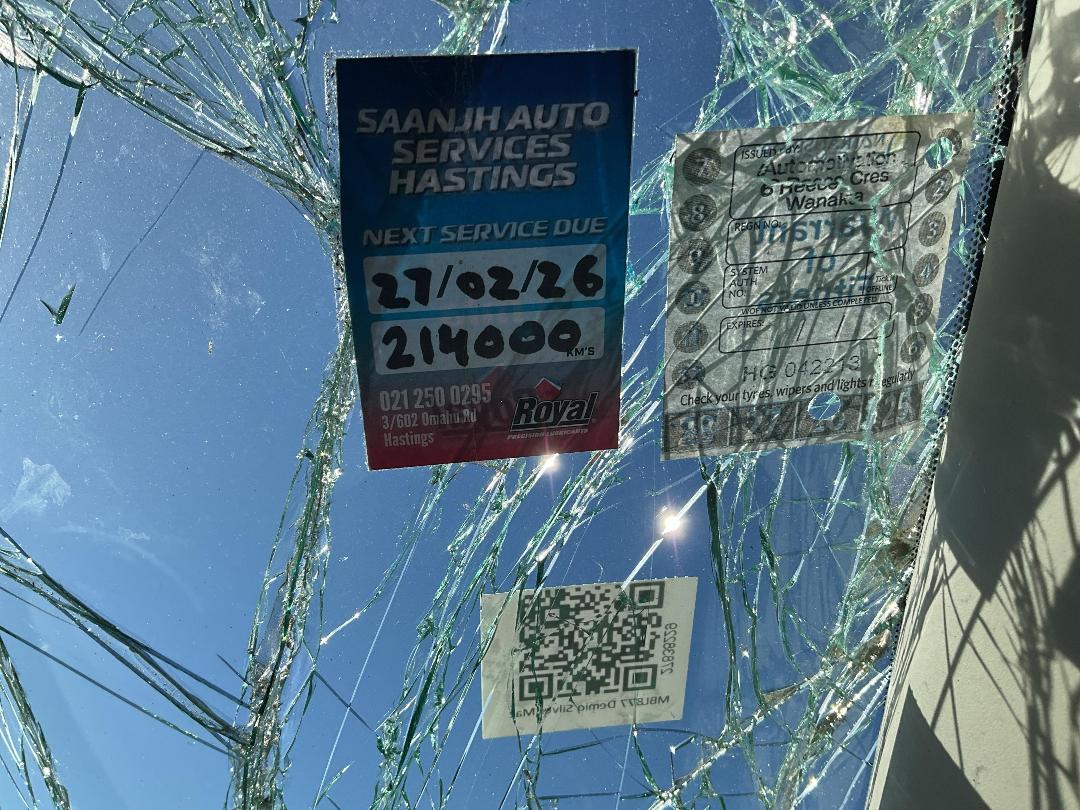 Photo '16' of Mazda Demio Photo '16' of Mazda Demio