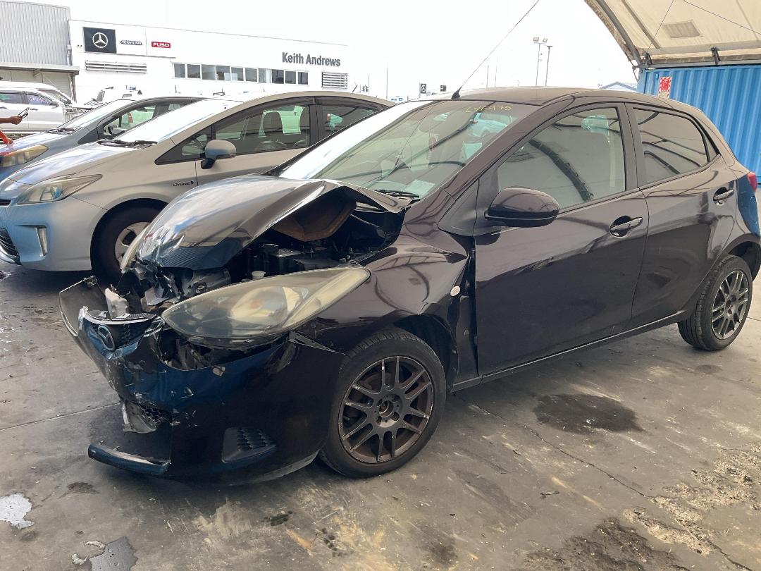 Photo '6' of Mazda Demio