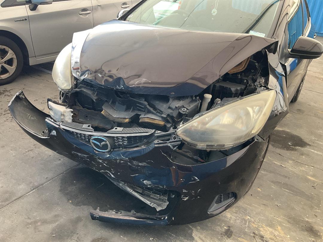 Photo '4' of Mazda Demio