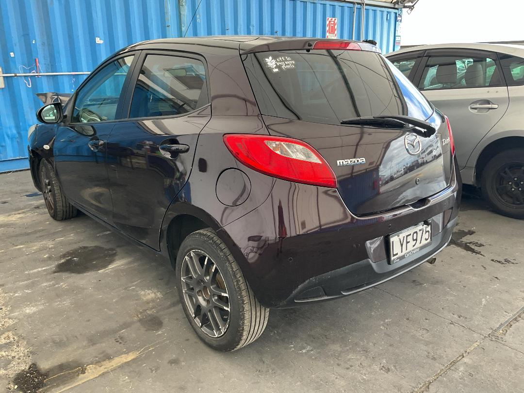 Photo '16' of Mazda Demio