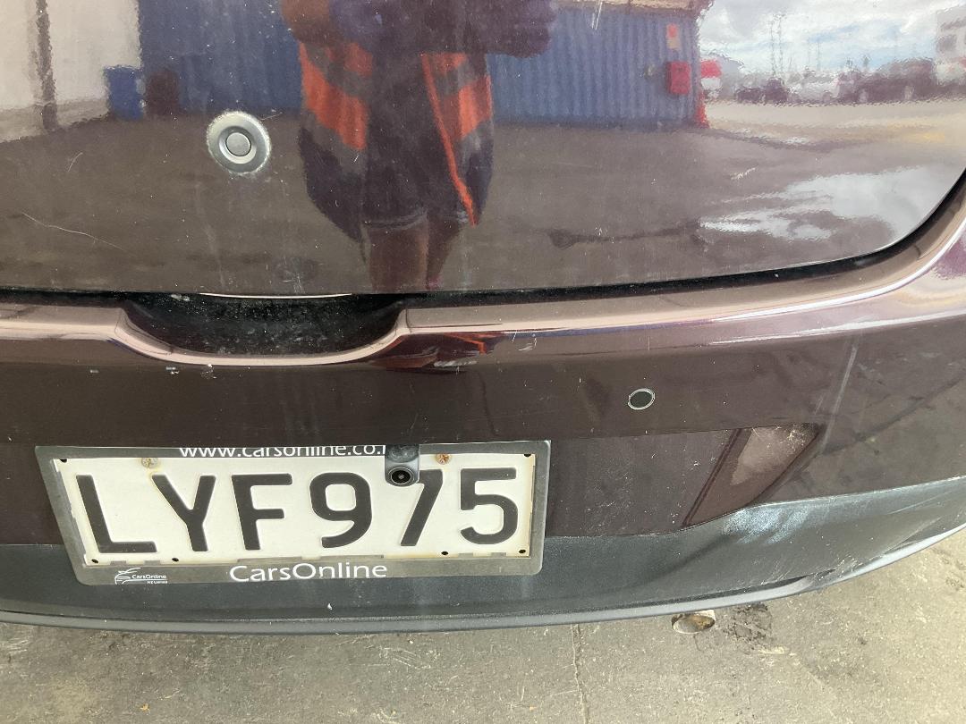 Photo '18' of Mazda Demio