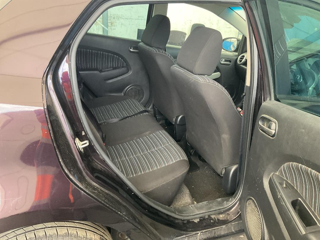 Photo '29' of Mazda Demio