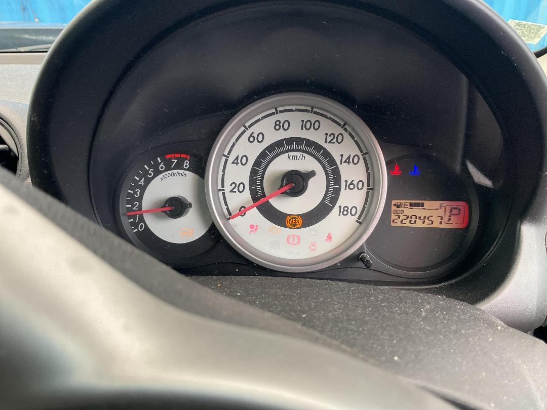 Photo '34' of Mazda Demio