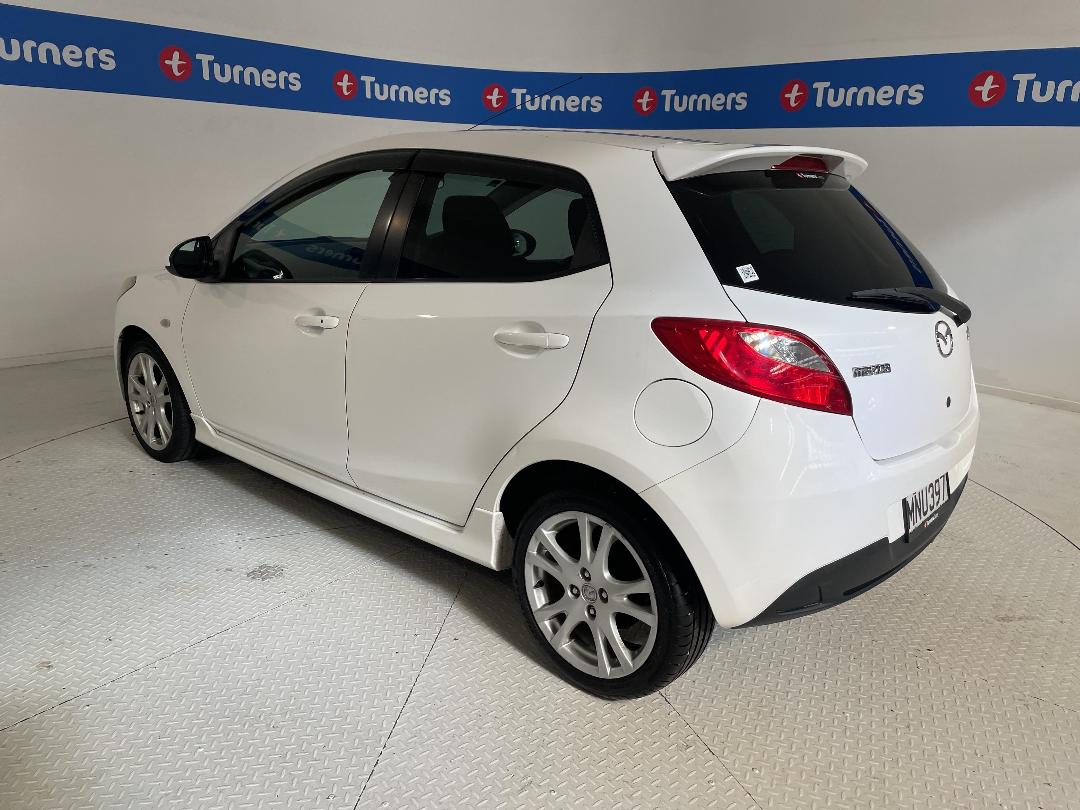 Photo '5' of Mazda Demio