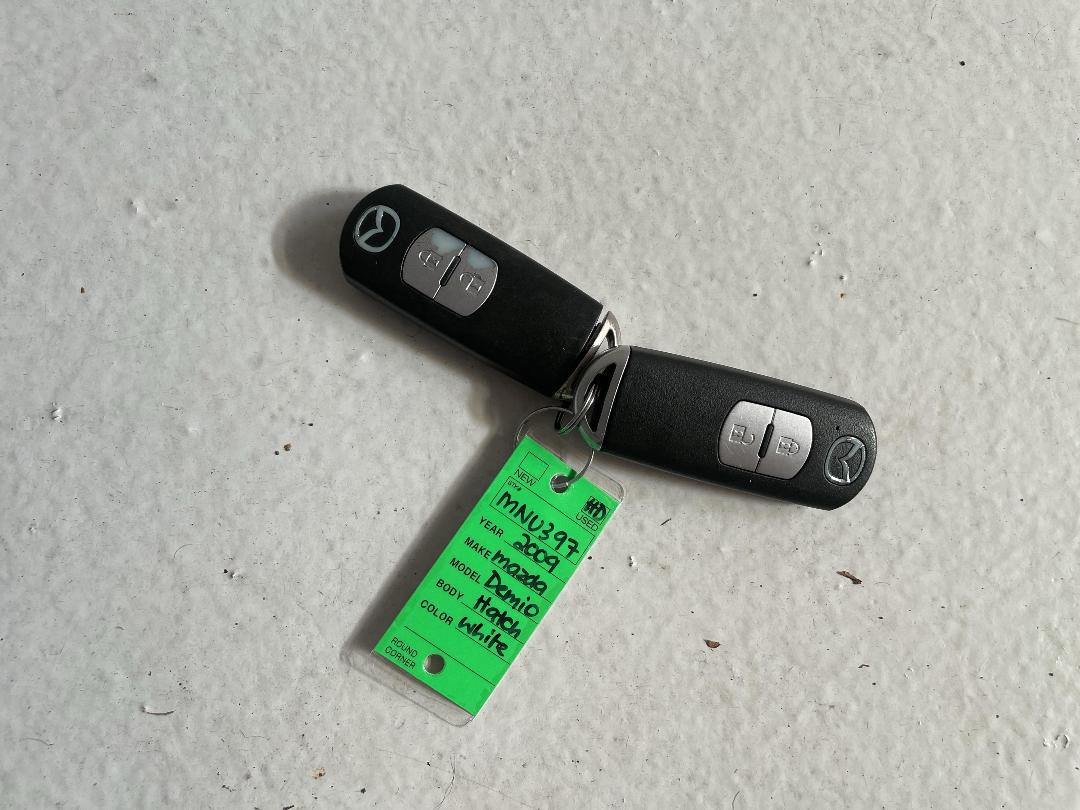 Photo '22' of Mazda Demio