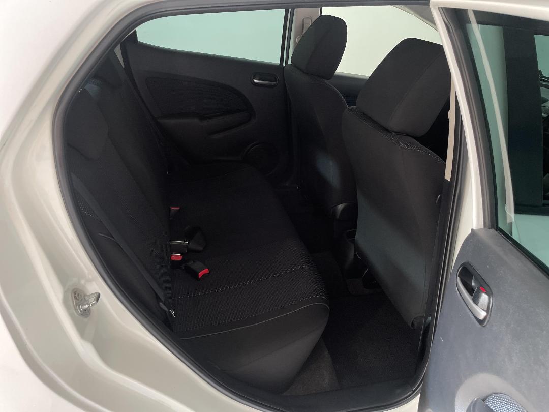 Photo '20' of Mazda Demio