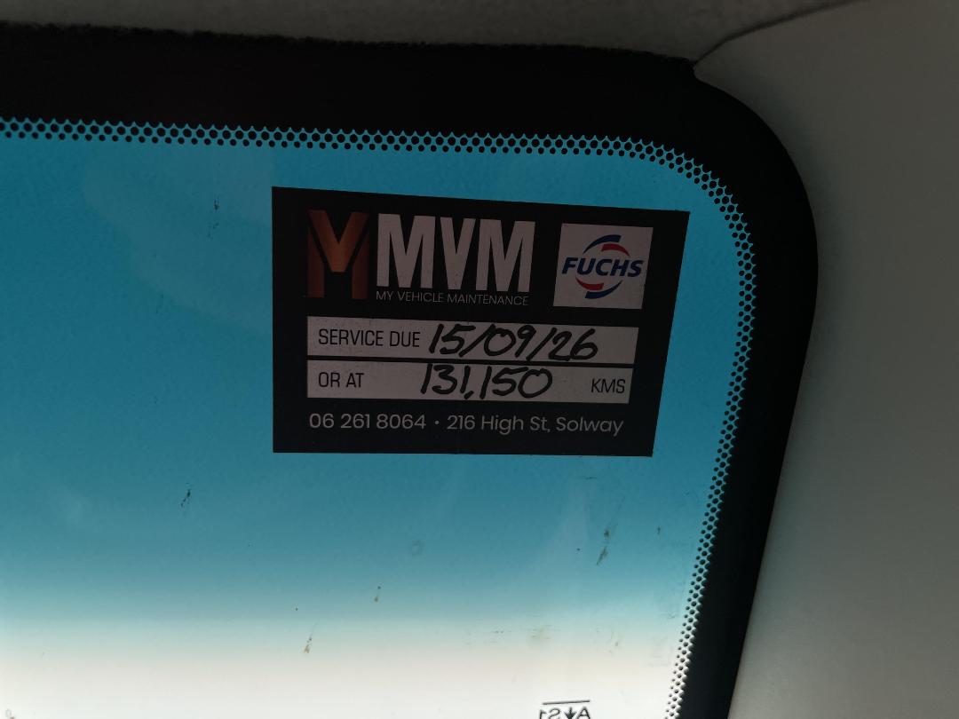 Photo '29' of Mazda Demio