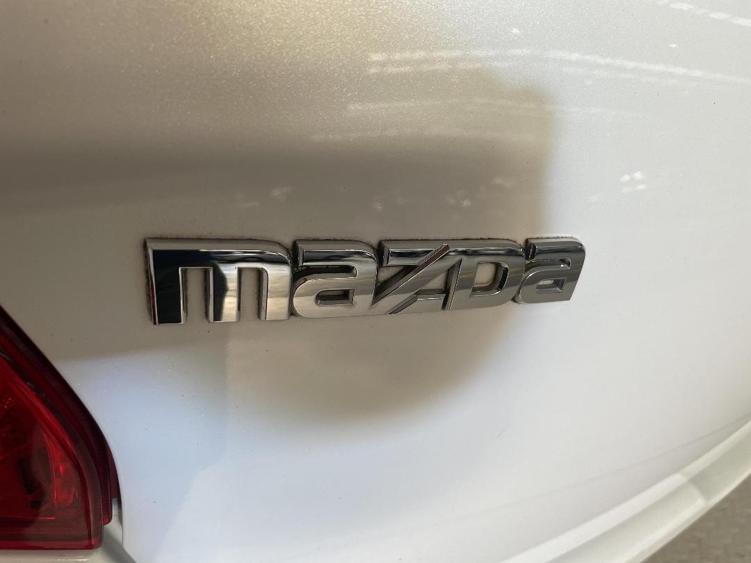 Photo '32' of Mazda Demio