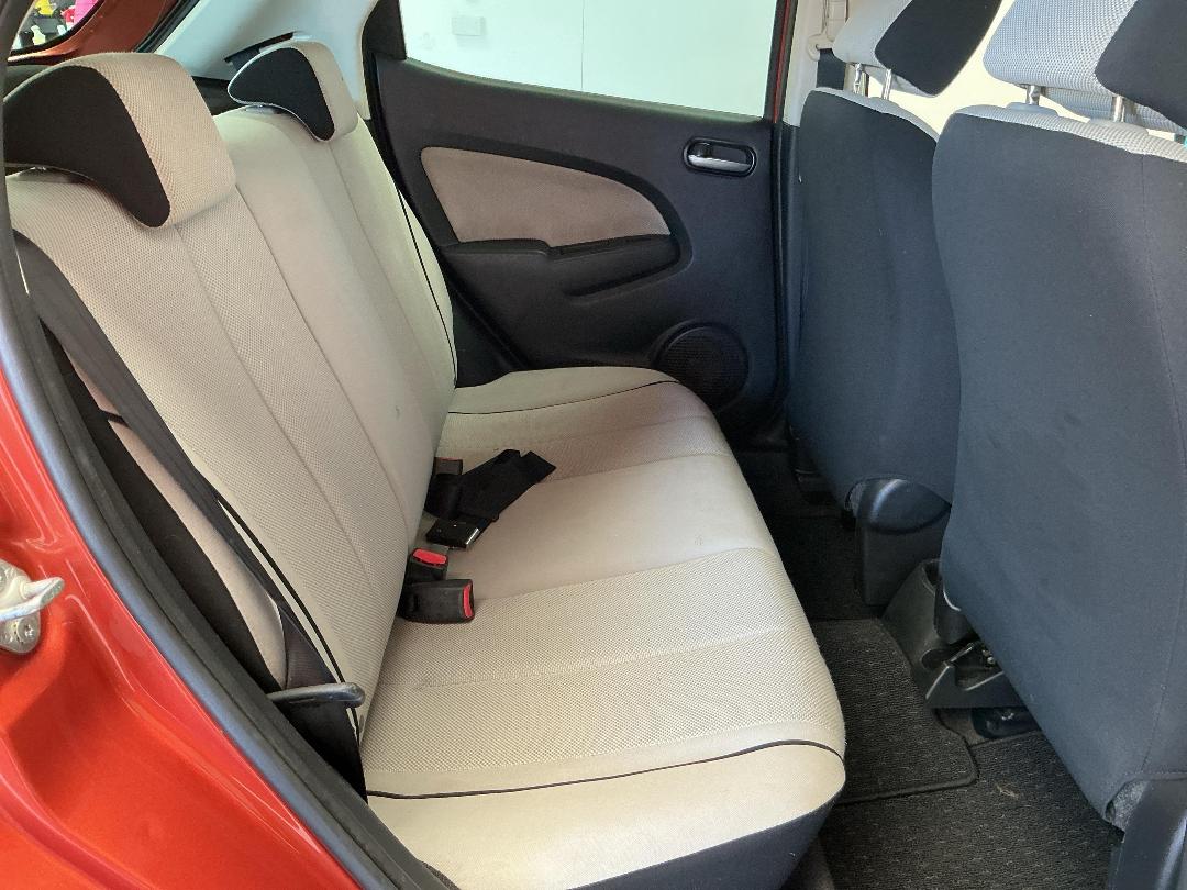 Photo '20' of Mazda Demio Photo '20' of Mazda Demio