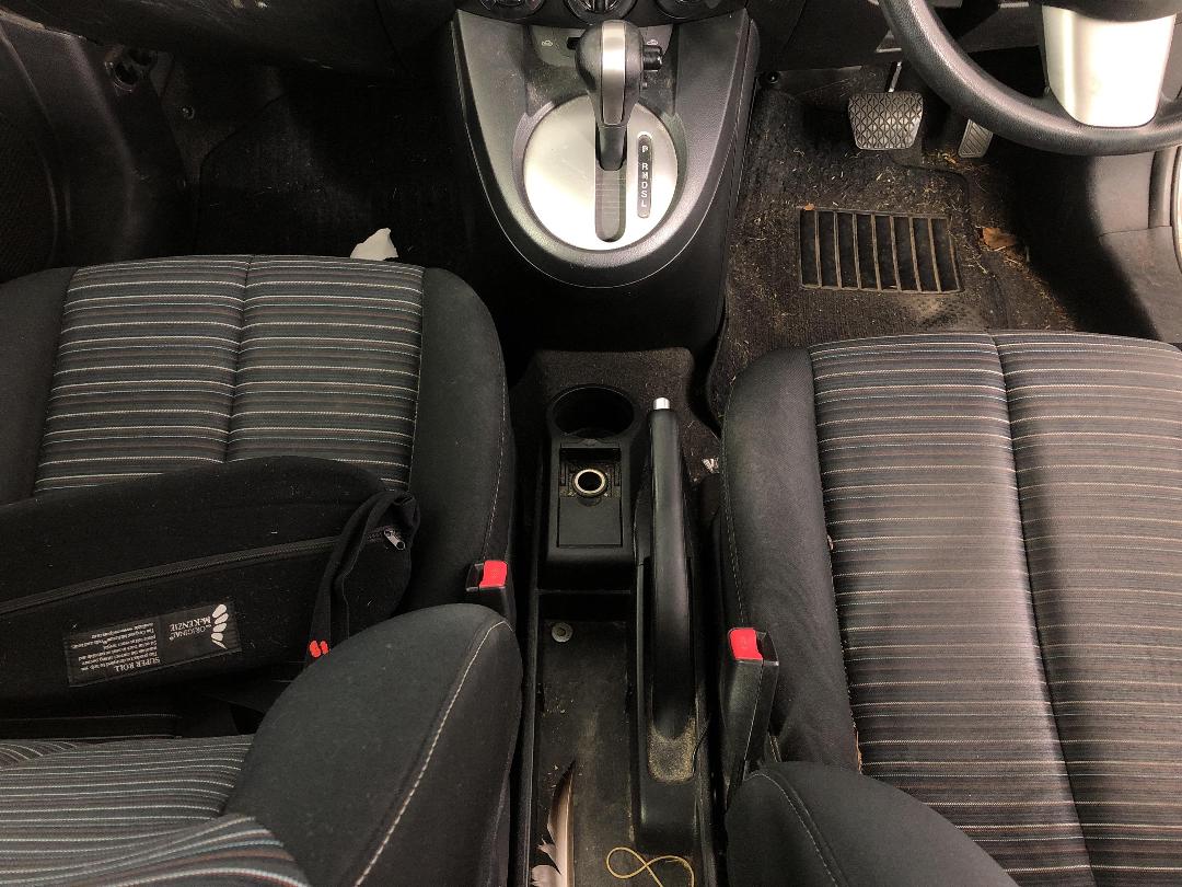 Photo '18' of Mazda Demio Photo '18' of Mazda Demio