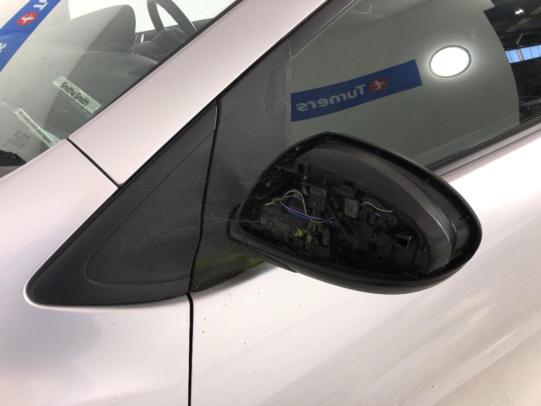 Photo '27' of Mazda Demio Photo '27' of Mazda Demio