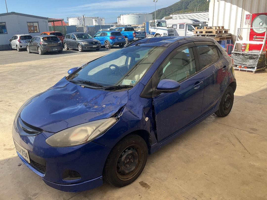 Photo '2' of Mazda Demio