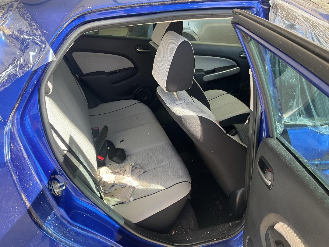 Photo '10' of Mazda Demio