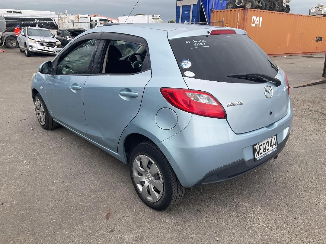 Photo '4' of Mazda Demio