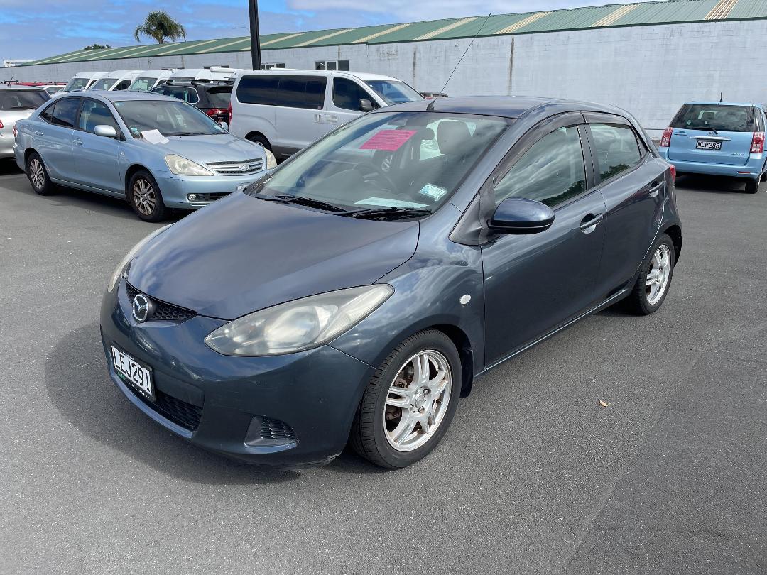 Photo '3' of Mazda Demio