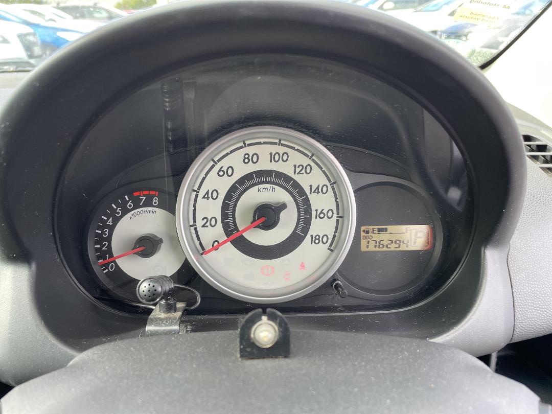 Photo '10' of Mazda Demio