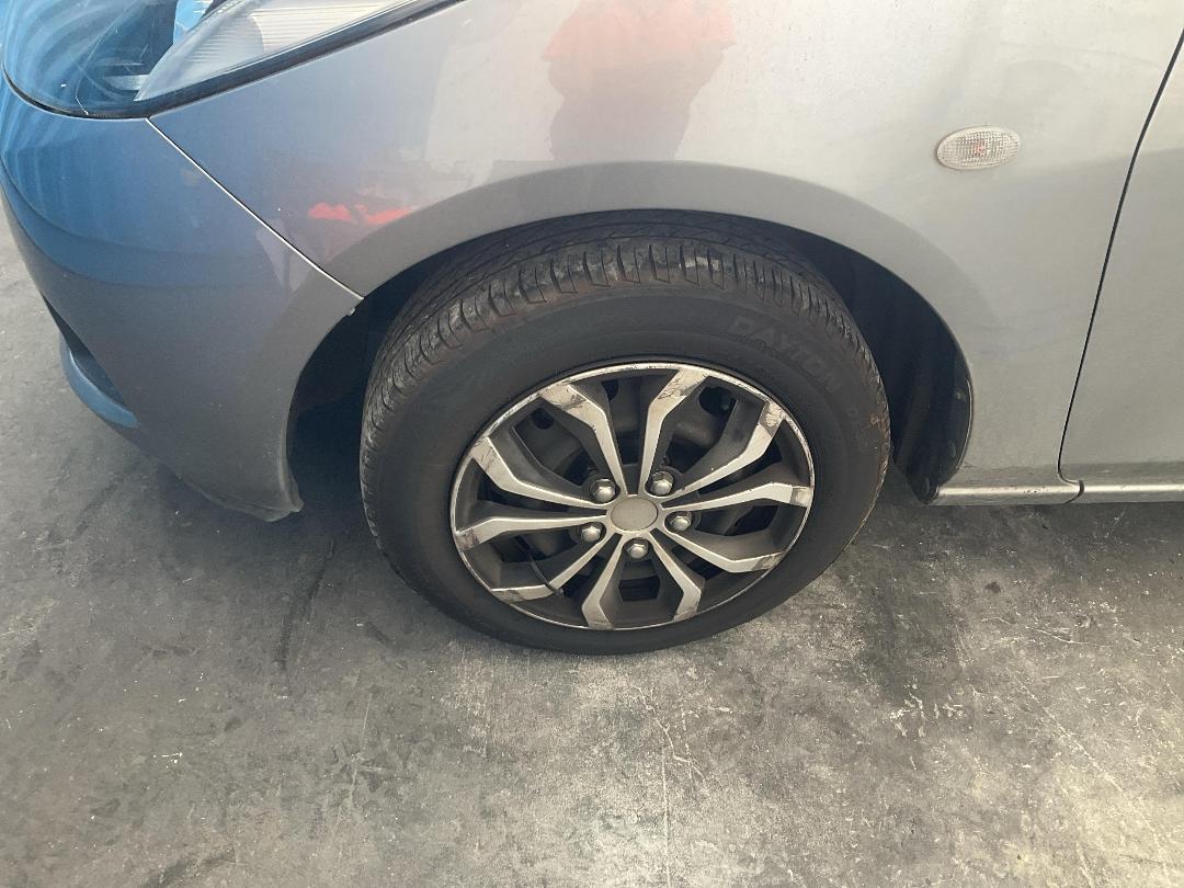 Photo '9' of Mazda Demio Photo '9' of Mazda Demio