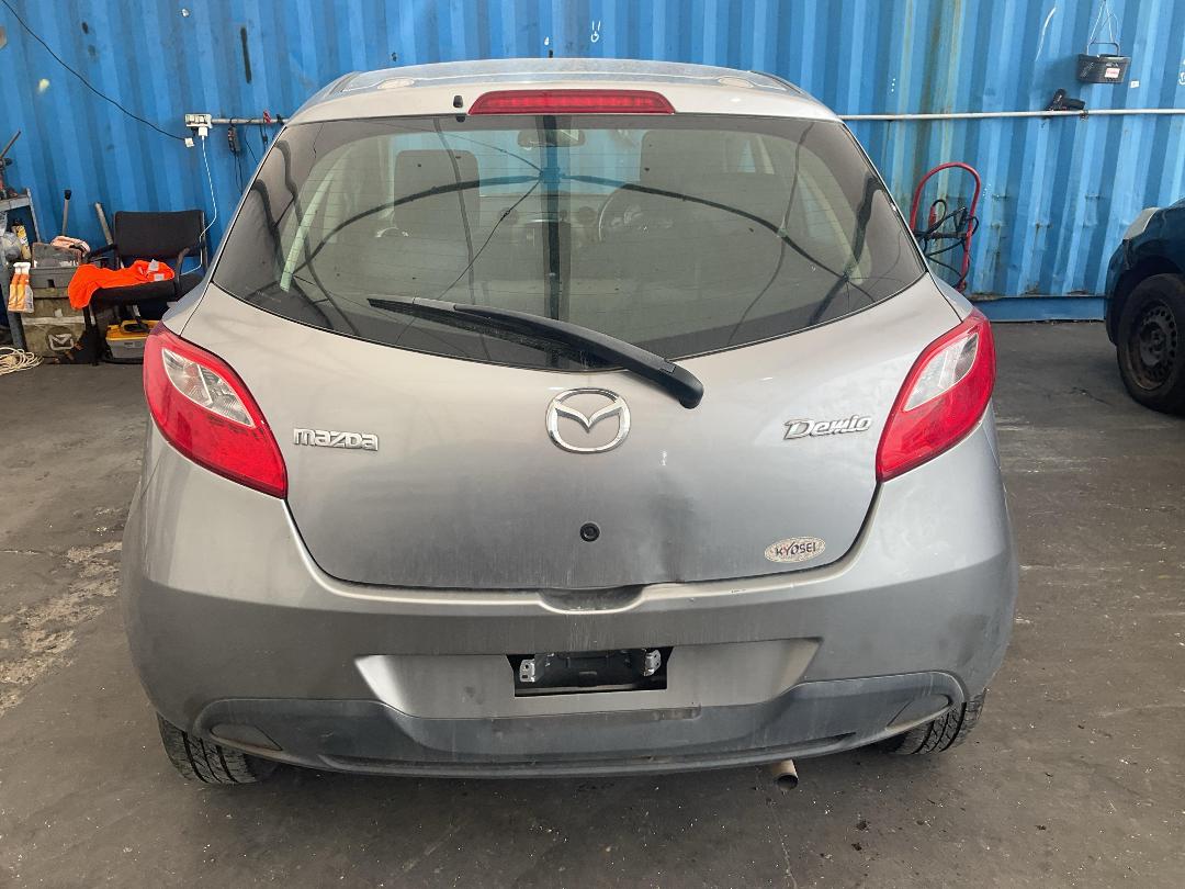 Photo '15' of Mazda Demio Photo '15' of Mazda Demio