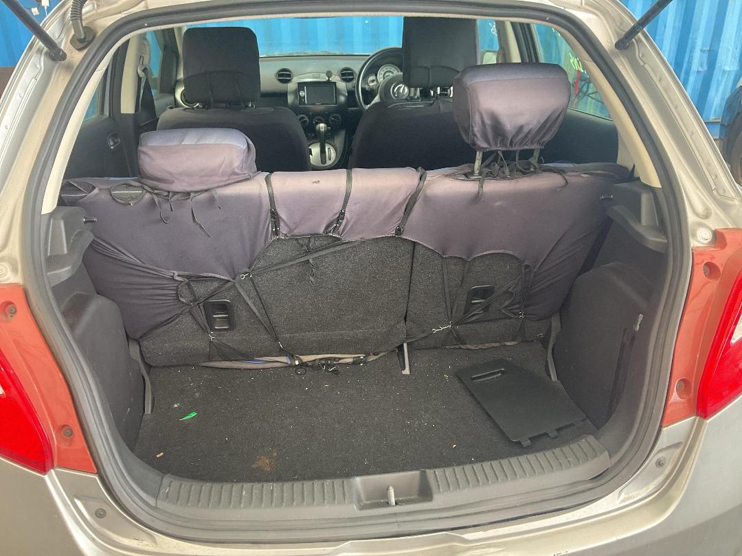 Photo '17' of Mazda Demio Photo '17' of Mazda Demio