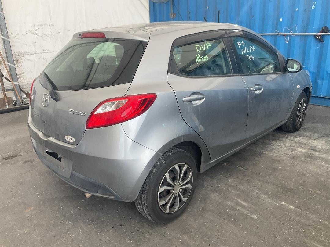 Photo '18' of Mazda Demio Photo '18' of Mazda Demio