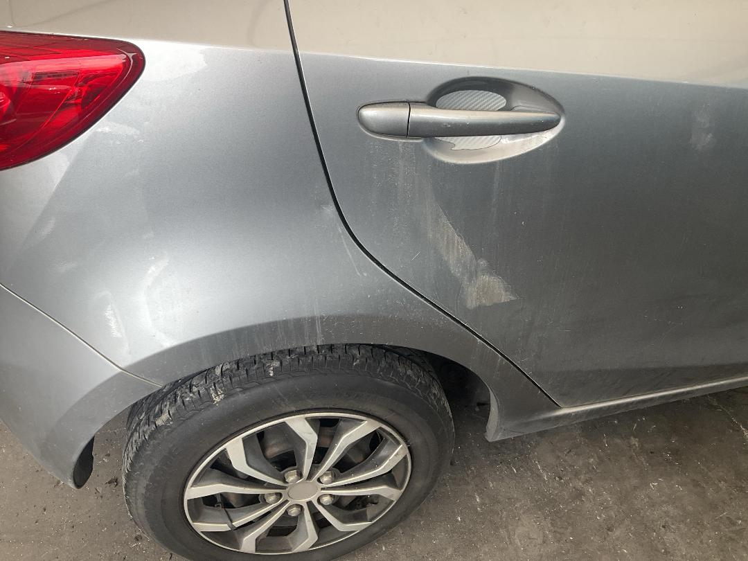 Photo '20' of Mazda Demio Photo '20' of Mazda Demio