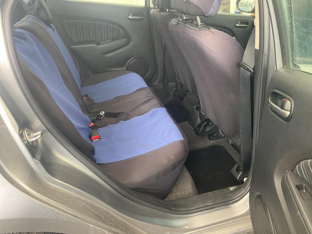 Photo '21' of Mazda Demio Photo '21' of Mazda Demio