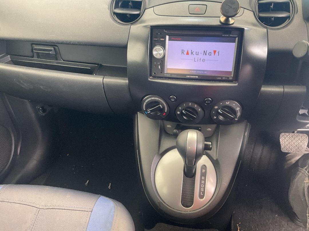 Photo '26' of Mazda Demio Photo '26' of Mazda Demio