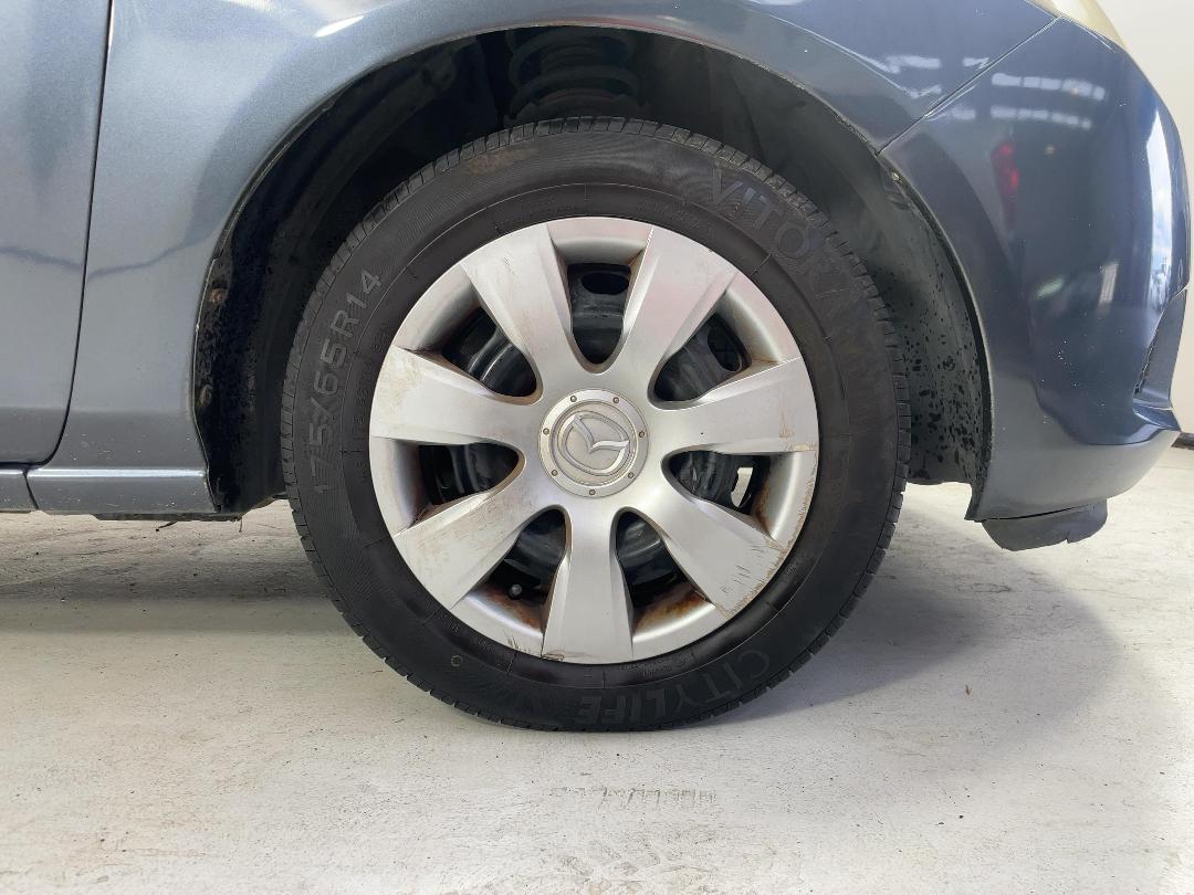 Photo '9' of Mazda Demio