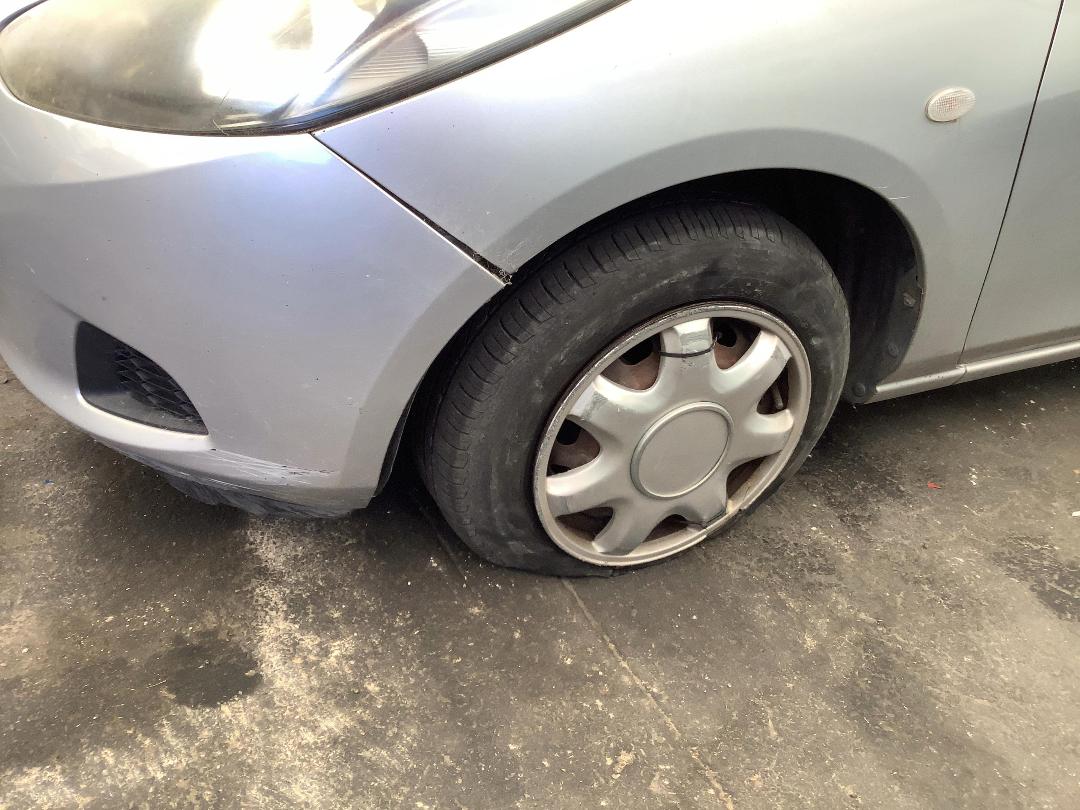 Photo '2' of Mazda Demio