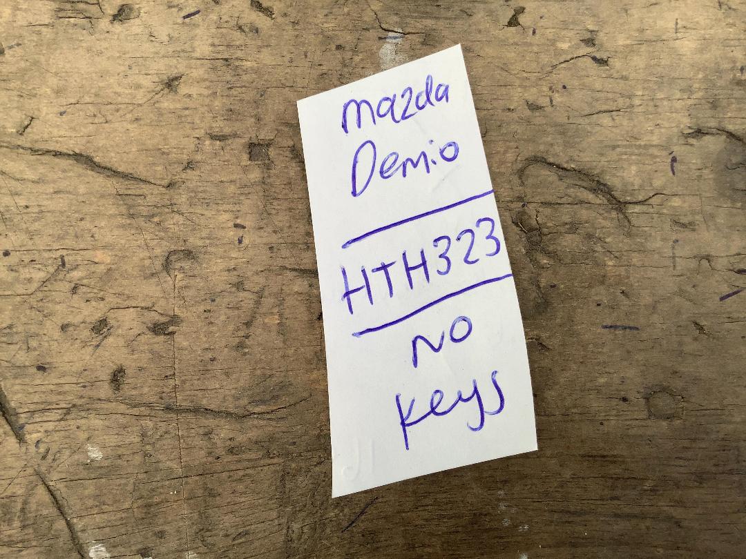 Photo '18' of Mazda Demio