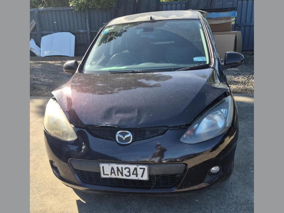 Photo '2' of Mazda Demio