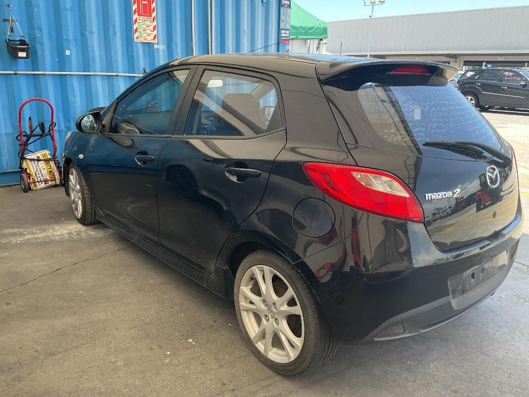 Photo '11' of Mazda Mazda2 Sport