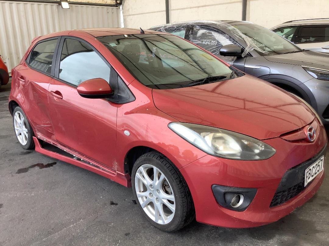 Photo '2' of Mazda Mazda2 Sport