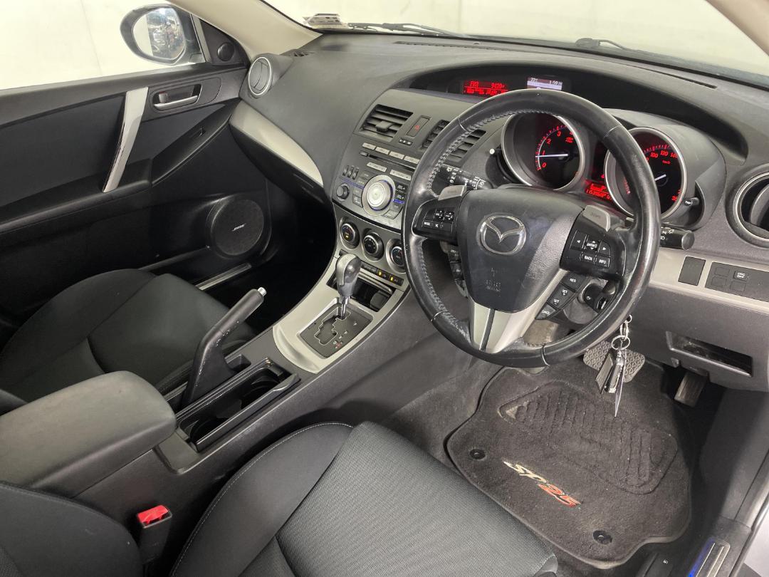 Photo '16' of Mazda Mazda3 Photo '16' of Mazda Mazda3