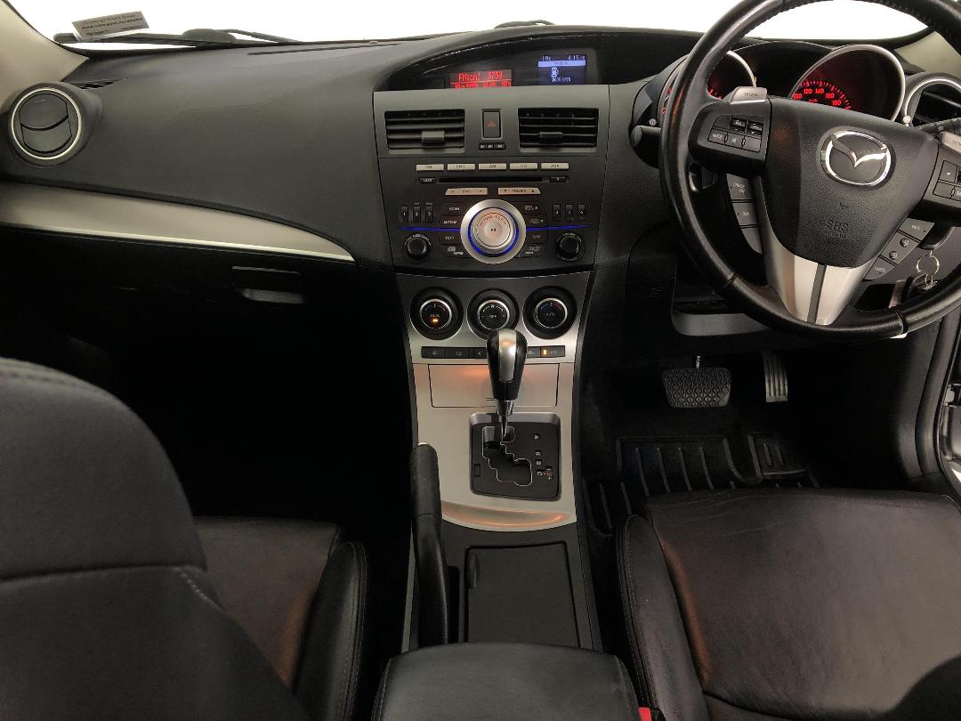 Photo '17' of Mazda Mazda3 Photo '17' of Mazda Mazda3