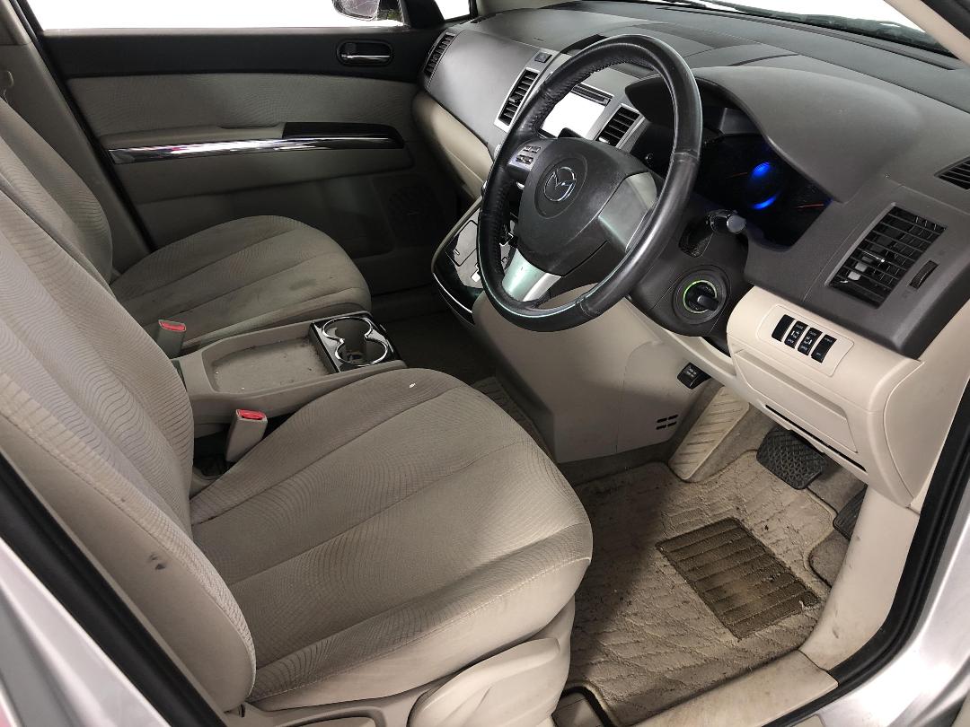 Photo '14' of Mazda MPV