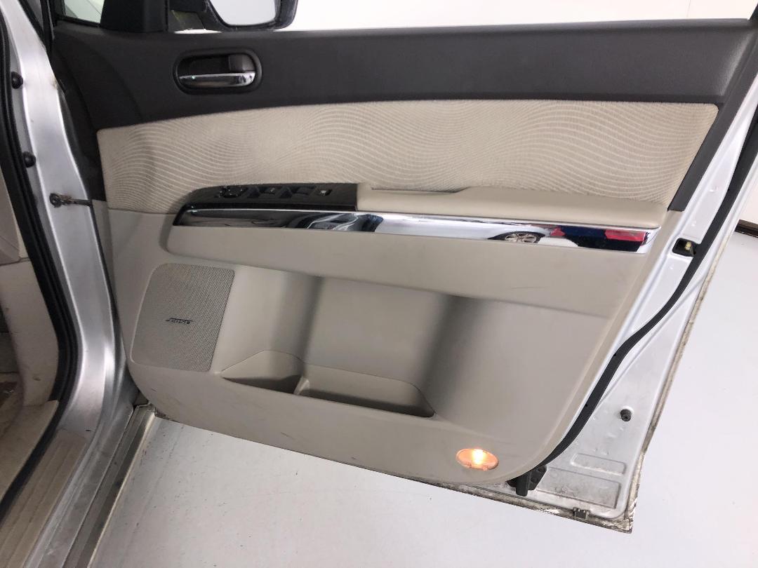 Photo '13' of Mazda MPV