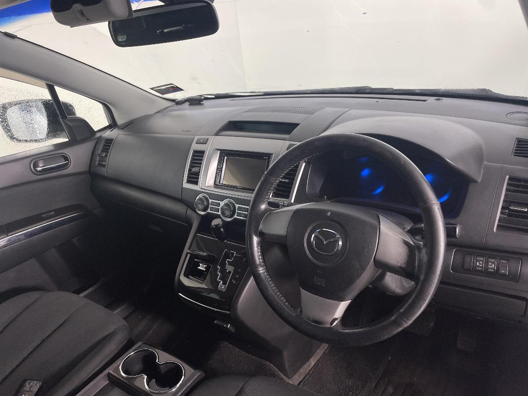 Photo '15' of Mazda MPV