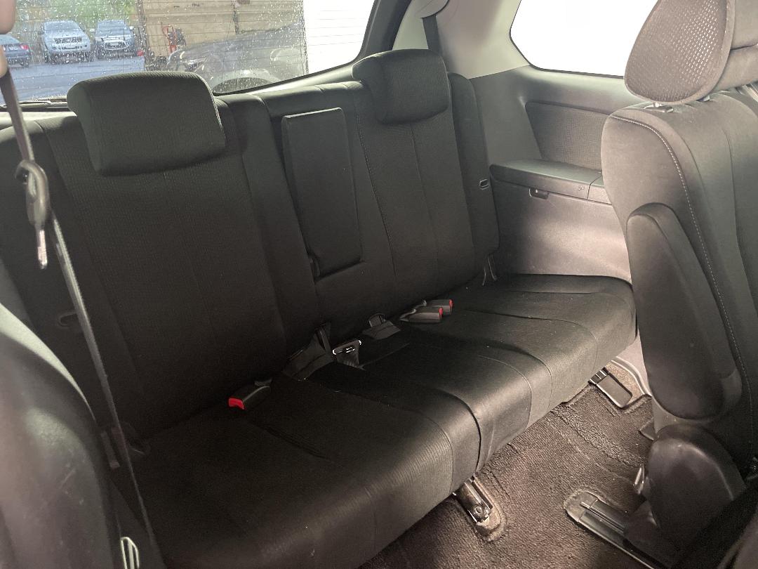 Photo '14' of Mazda MPV