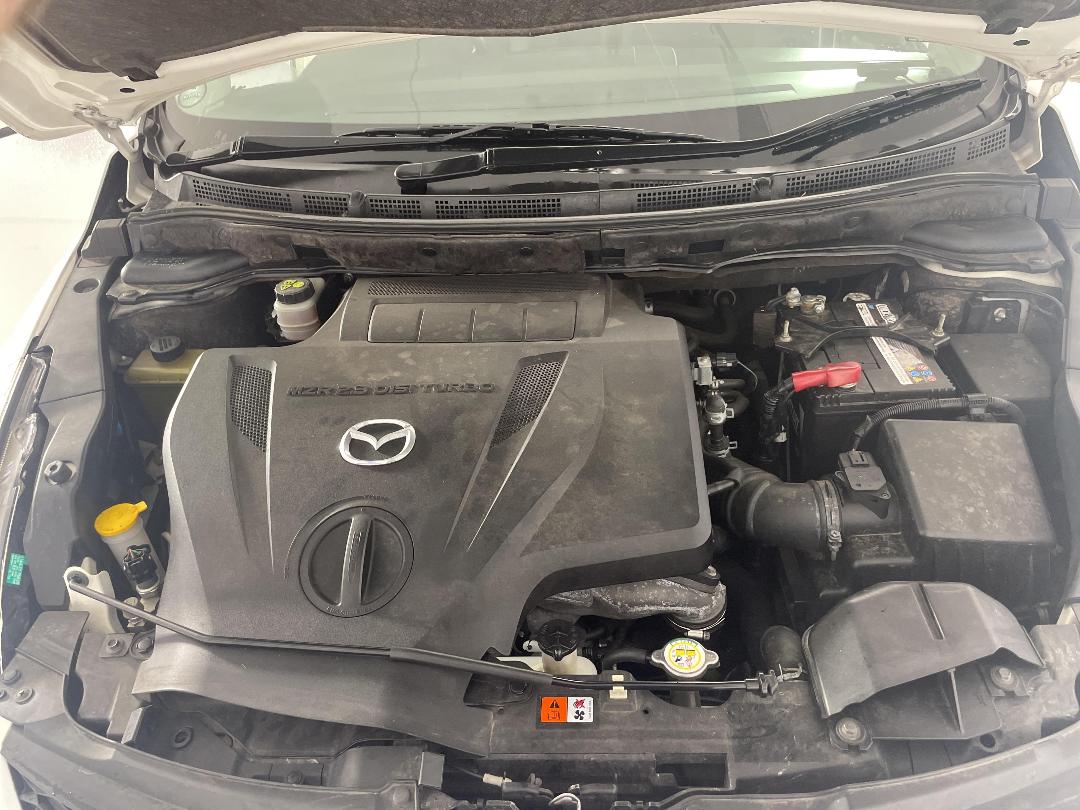 Photo '17' of Mazda MPV