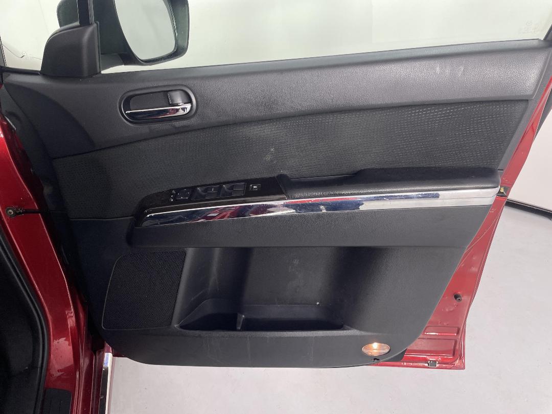 Photo '15' of Mazda MPV