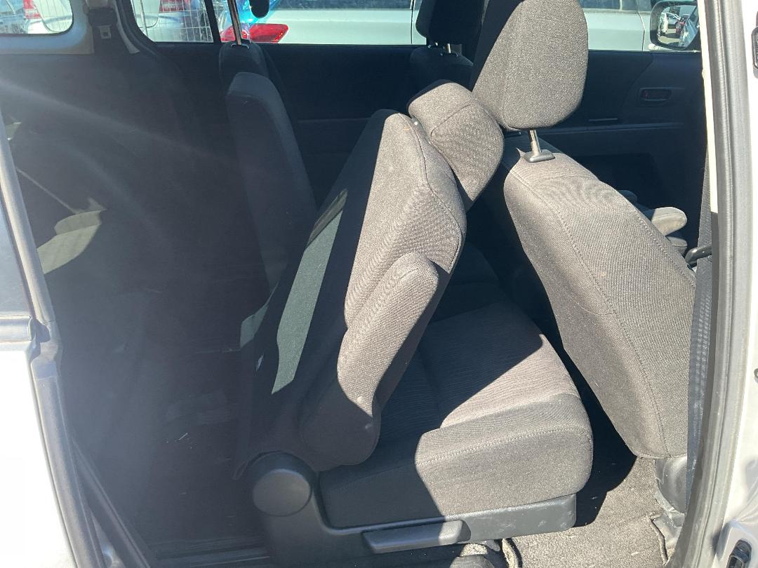 Photo '11' of Mazda Premacy Photo '11' of Mazda Premacy