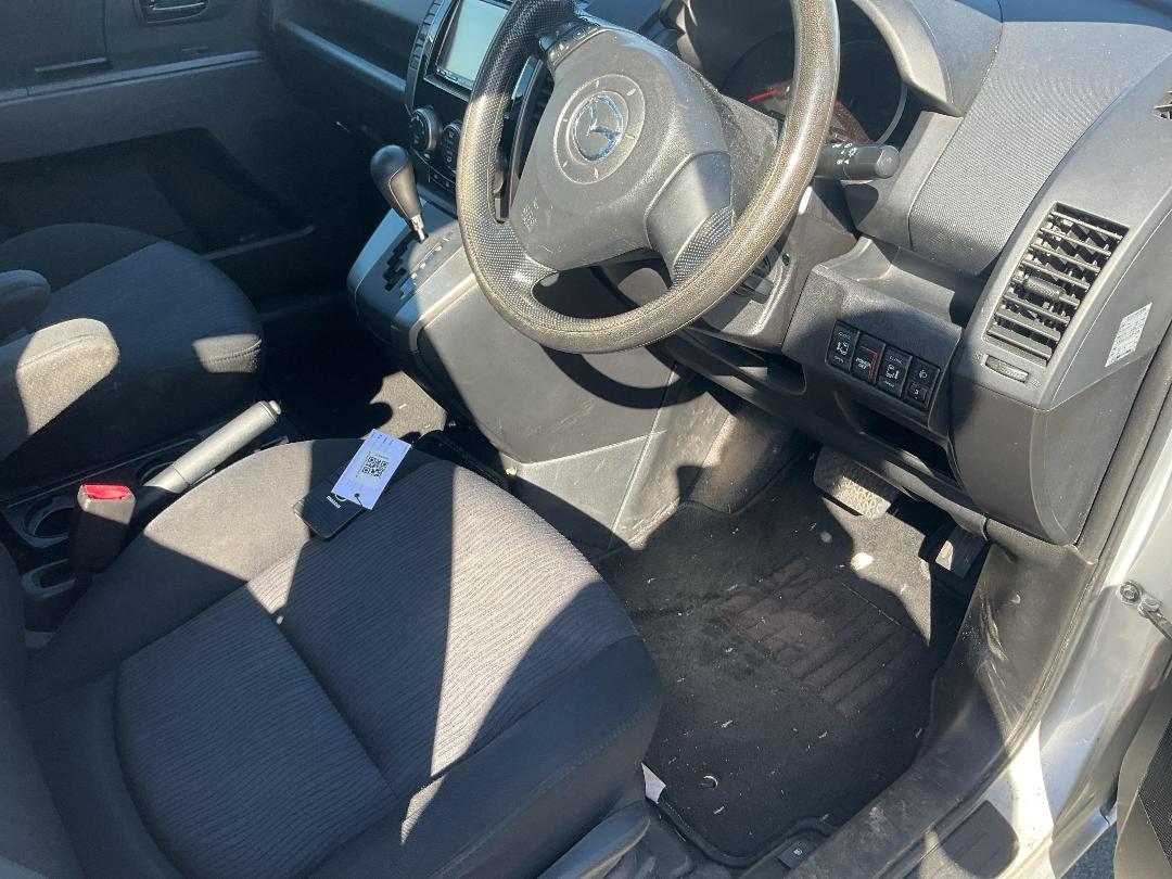 Photo '12' of Mazda Premacy Photo '12' of Mazda Premacy