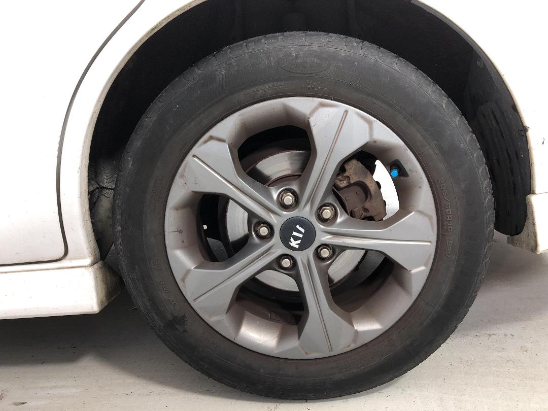 Photo '11' of Mazda Premacy