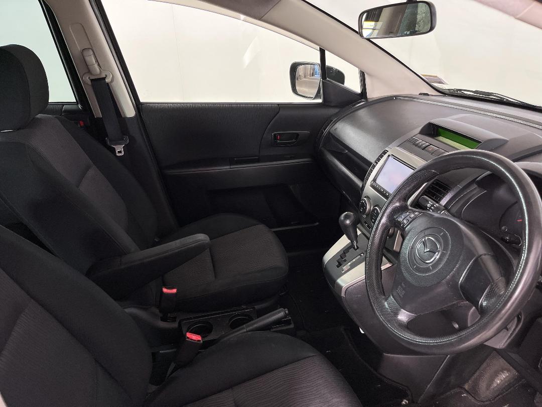 Photo '16' of Mazda Premacy Photo '16' of Mazda Premacy