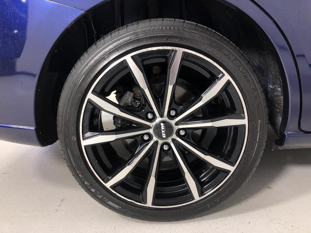 Photo '12' of Mazda Premacy