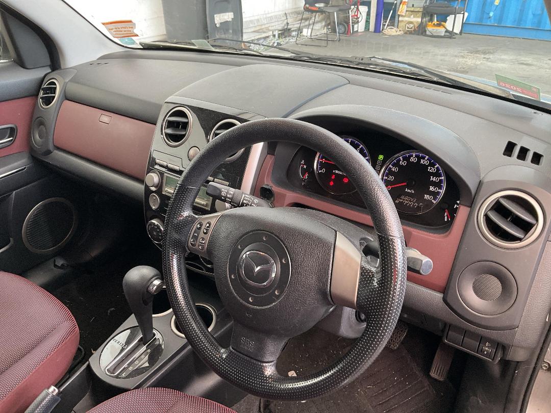 Photo '17' of Mazda Verisa Photo '17' of Mazda Verisa