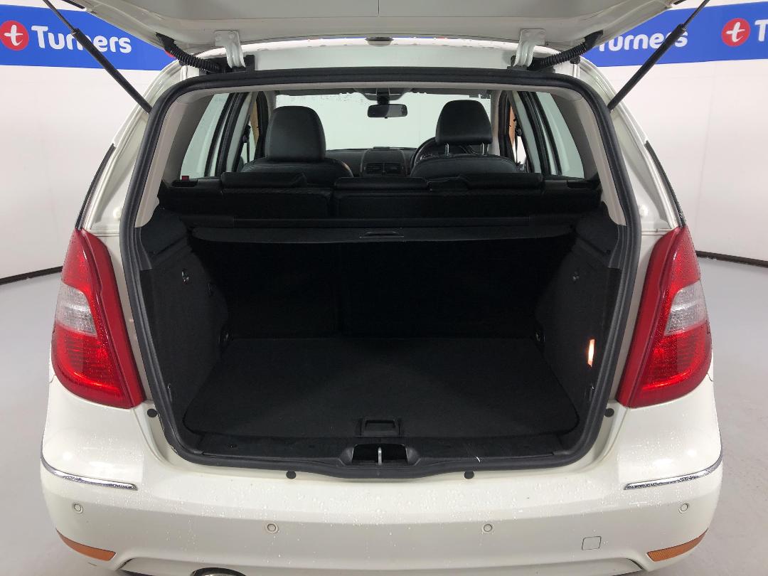 Photo '14' of Mercedes-Benz A180 Photo '14' of Mercedes-Benz A180