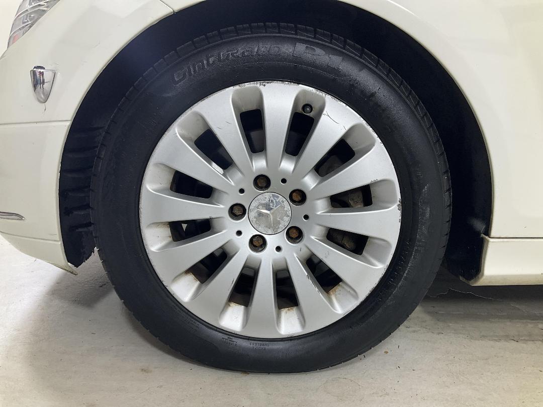 Photo '10' of Mercedes-Benz C-Class